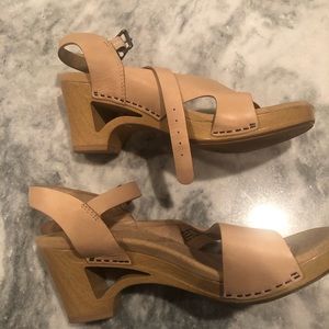 Dansko/Heels/Worn Once/Nude/ Size 40 (9.5-10)